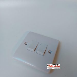 Dubbele lichtschakelaar wit Scolmore